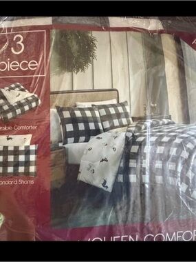 Holiday Plaid Buffalo Check with dogs Comforter Set in Black and White